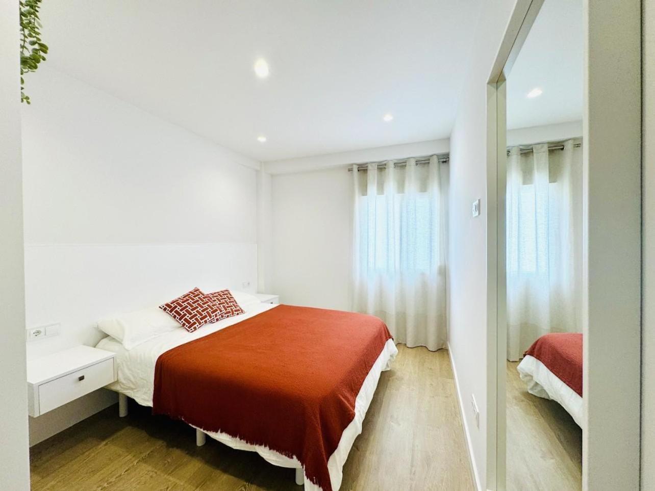 Family Apartment In The Malaga City Center Esterno foto